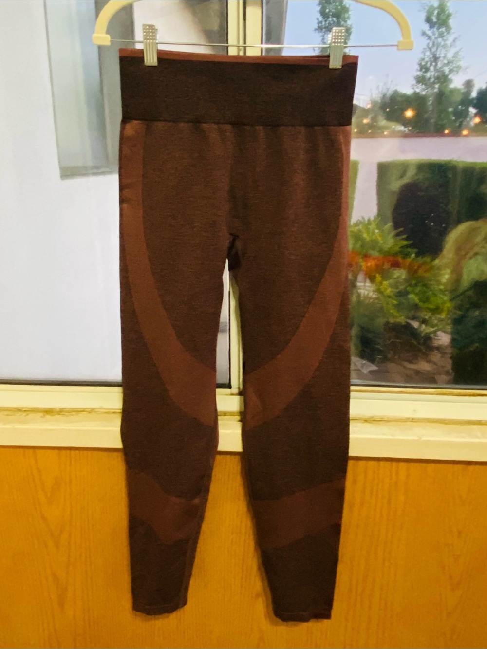 Victoria’s Secret PINK Seamless High Rise Workout Leggings Medium Burgundy